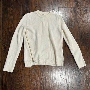 H&M Small Sweater White with Gold Zipper Asymmetrical